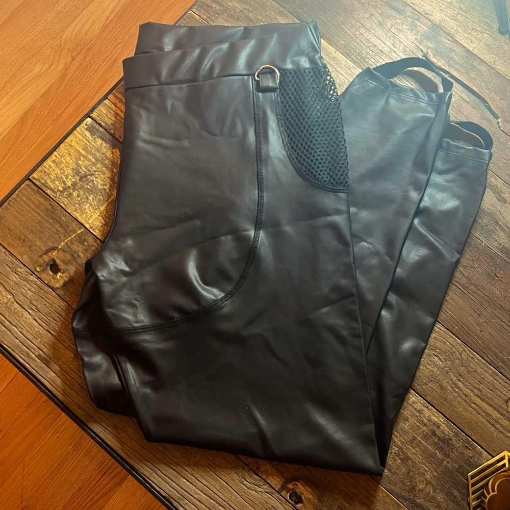 Disturbia SCANDAL CHAPS PU LEGGINGS size UK 18 (US 14)